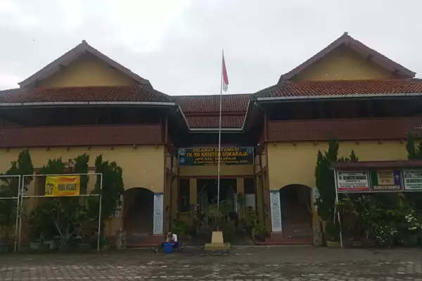 Rumah Anugrah, SD Kristen Sokaraja, dan Eks Stasiun Sokaraja