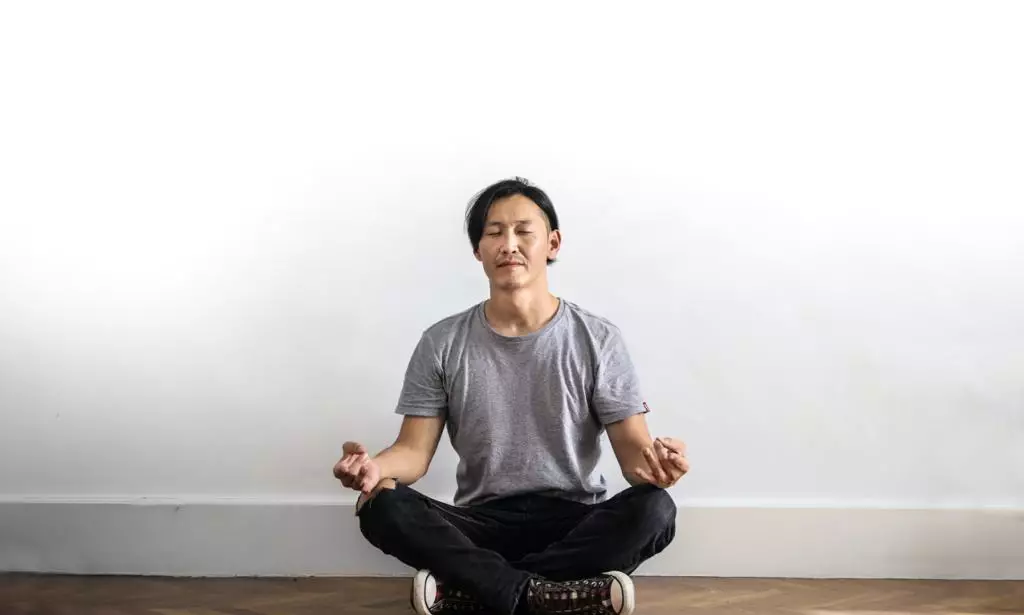 Mengobati Stres dan Gangguan Kecemasan dengan Meditasi