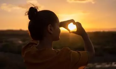 10 Cara Self Healing Paling Gampang! yang Terakhir Cukup Dengerin Musik