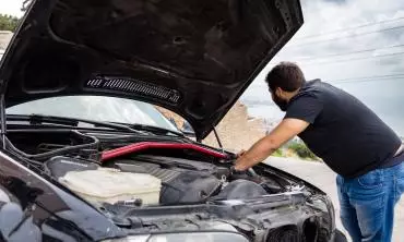 Jangan salah, Waktu yang Tepat Untuk Ganti Oli Motor Berdasarkan KM Bukan Berdasarkan Waktu, Berikut Penjelasannya