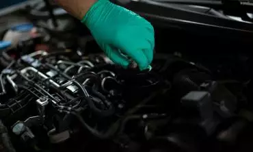 Kapan Waktunya Kita Harus Mengganti Oli Mesin Baik Motor Maupun Mobil?