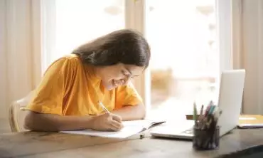 Kiat Mengelola Waktu Untuk Mahasiswa: Jadwal & Prioritas yang Utama