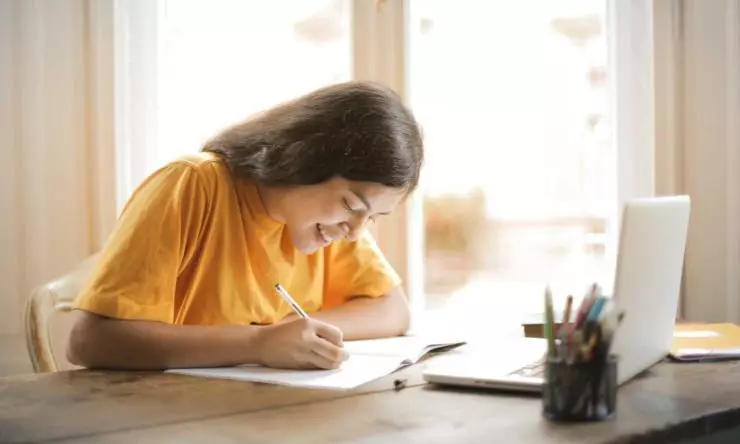 Kiat Mengelola Waktu Untuk Mahasiswa: Jadwal & Prioritas yang Utama