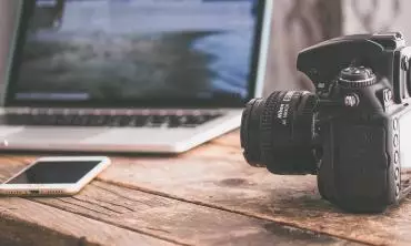 Hobi Fotografi Bisa Jadi Menghasilkan, Berikut Tempat Jual Foto Online yang Mudah dan Terpercaya