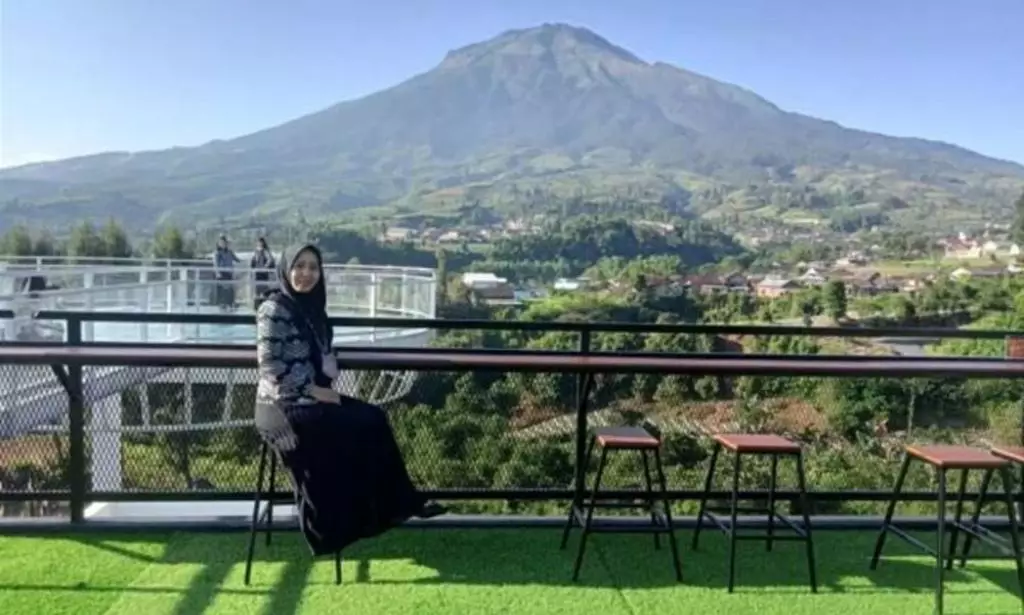 Nikmati Indahnya Pemandangan Gunung Sindoro Sumbing Melalui Sigandul View Cafe and Resto