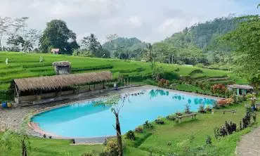 Mengintip Keindahan Desa Wisata Melung Banyumas, dari Perbukitan Hingga Kolam Renang Tengah Sawah