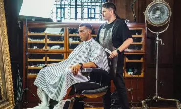 Tampil Keren & Maskulin di Bulan Ramadan, Inilah Tren Gaya Rambut Maskulin Cowok 2023