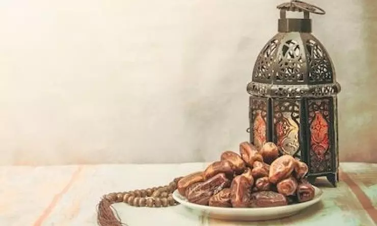 7 Kegiatan yang Bisa Kamu Lakukan Menjelang Berbuka Puasa
