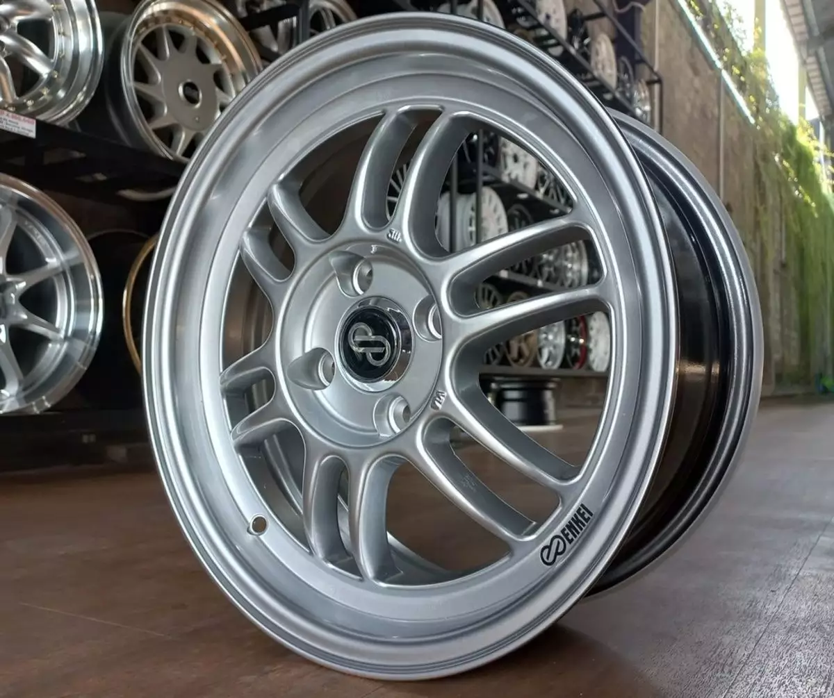 velg mobil enkei