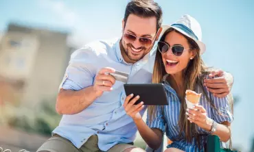 Begini Tips Menggunakan Kartu Kredit saat Bepergian ke Luar Negeri