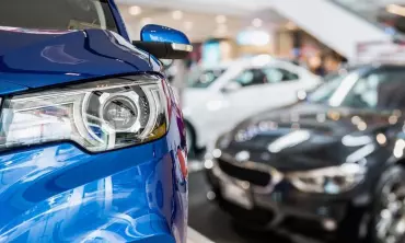 Mana yang Lebih Baik, Beli Mobil Bekas di Dealer atau Individu?