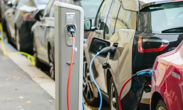 Mobil Listrik Terjangkau: Apakah Harga Mobil Listrik Sudah Mulai Menurun?