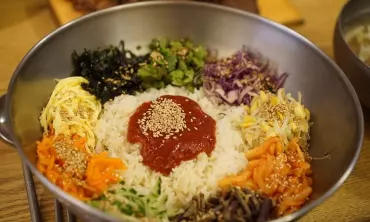 Rahasia Rasa Gochujang: Saus Pedas yang Jadi Bintang di Drama Korea