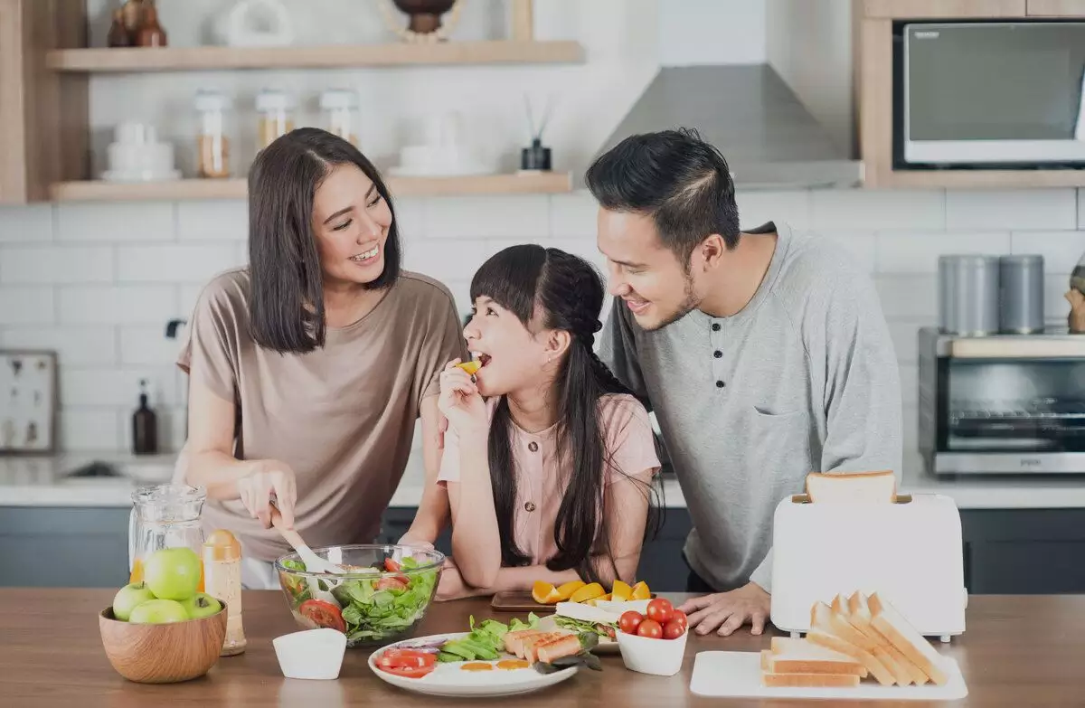 memasak-bersama-keluarga-bisa-menjadi-momen-yang-membahagiakan