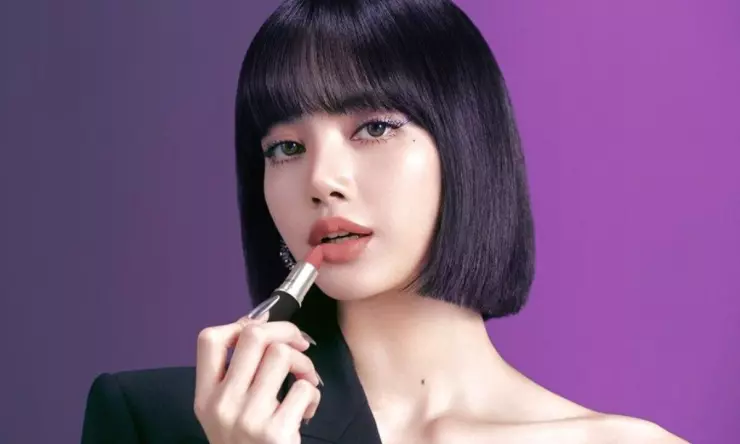 Potongan Rambut Blunt yang Trendy & Memberikan Kesan Tegas dan Rapi