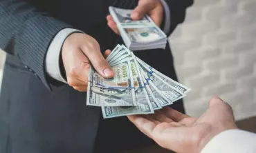 Perhatikan Hal ini Sebelum Memutuskan Mengambil Pinjol