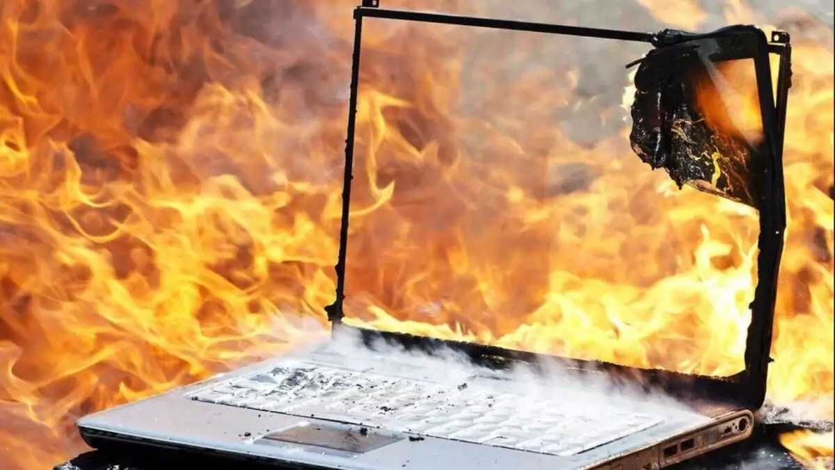 Hindari-Perubahan-Suhu-yang-Ekstrem-pada-laptop