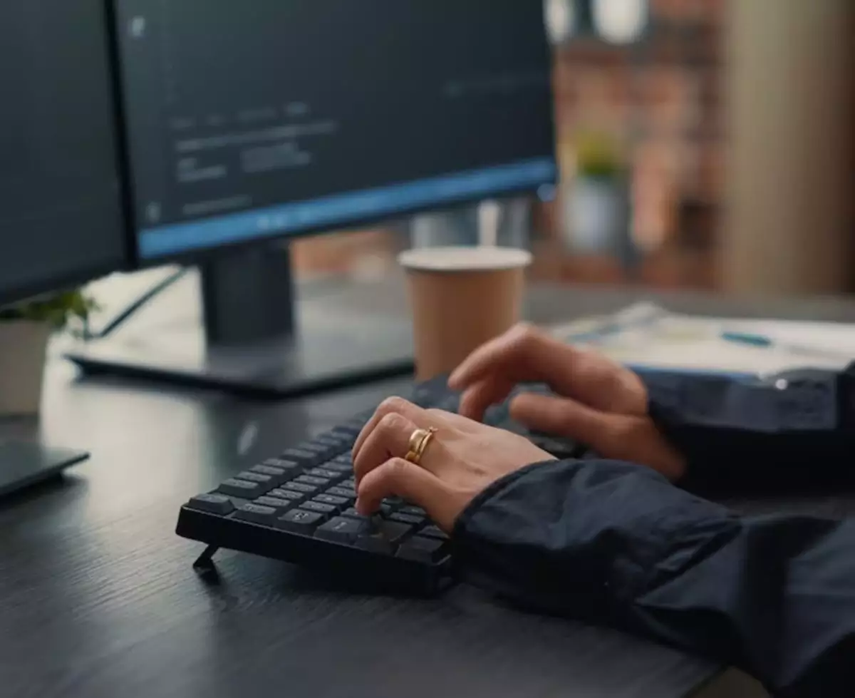 Gunakan-Command-Prompt-(Windows)-untuk-mengecek-kondisi-hard-drive