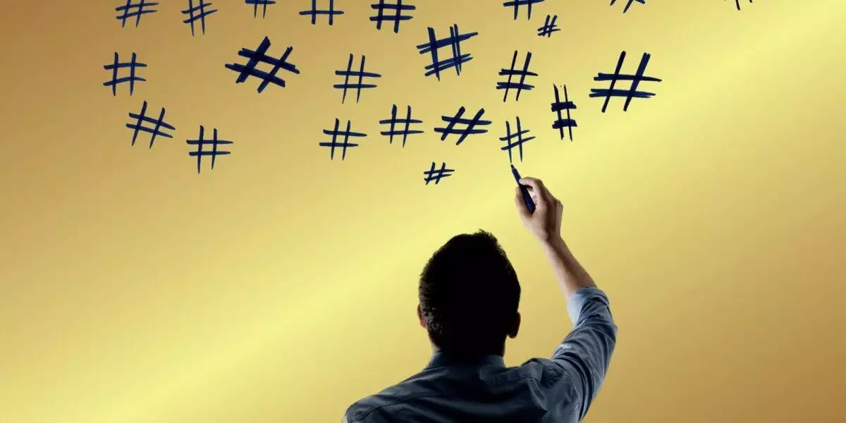 gunakan-kombinasi-hashtag-populer-dan-niche
