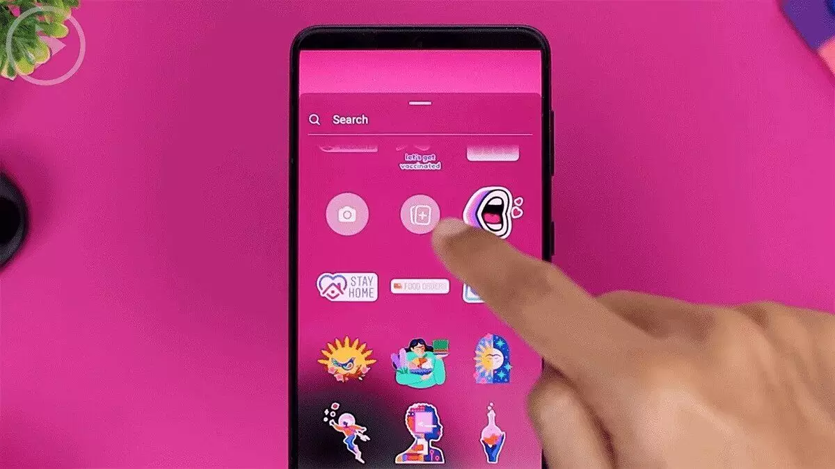 penggunaan-fitur-stiker-dengan-tepat-bisa-mempercantik-story-instagram
