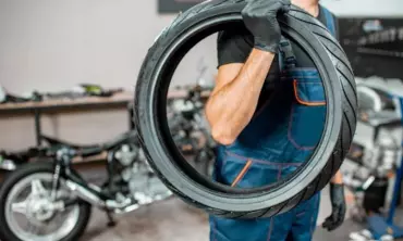 Perbedaan Ban Tubeless dan Ban Biasa: Mana yang Lebih Baik?