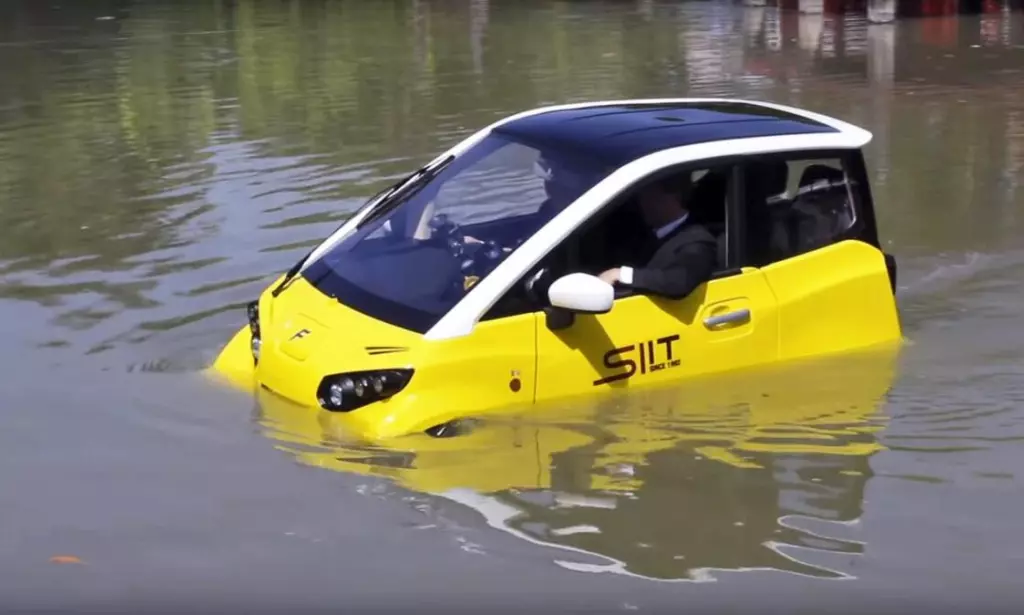 Bisakah Mobil Listrik Menerjang Banjir? Begini Penjelasannya