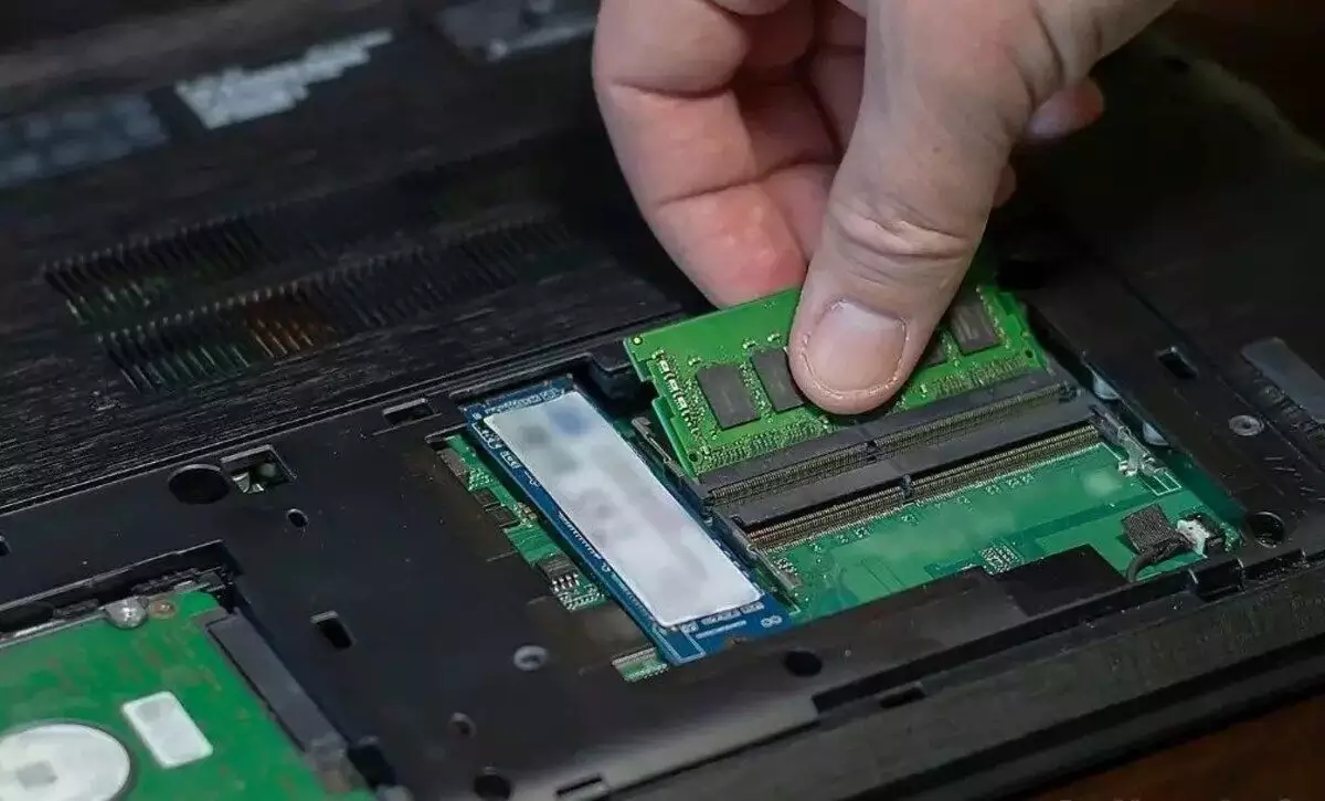 upgrade-RAM-agar-performa-laptop-lebih-maksimal