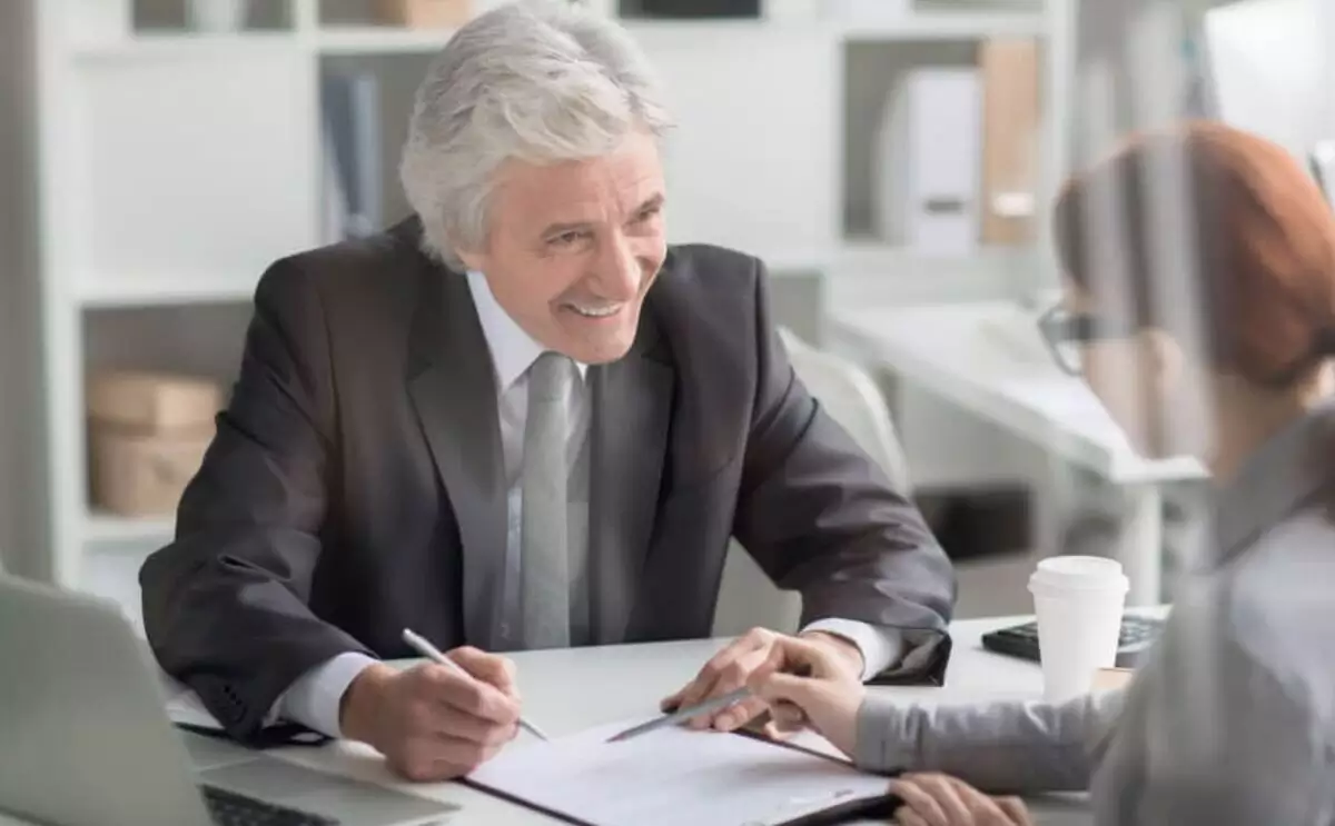 seorang-manajer-cabang-harus-senantiasa-merencanakan-pengembangan-dan-pemasaran-di-masing-masing-cabang