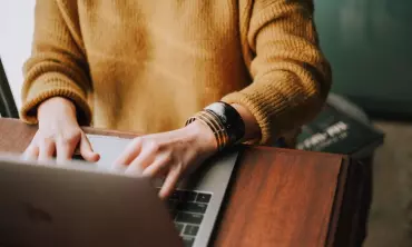 Tips Sukses Mengerjakan Skripsi Bisa Selesai dalam 1 Semester Saja