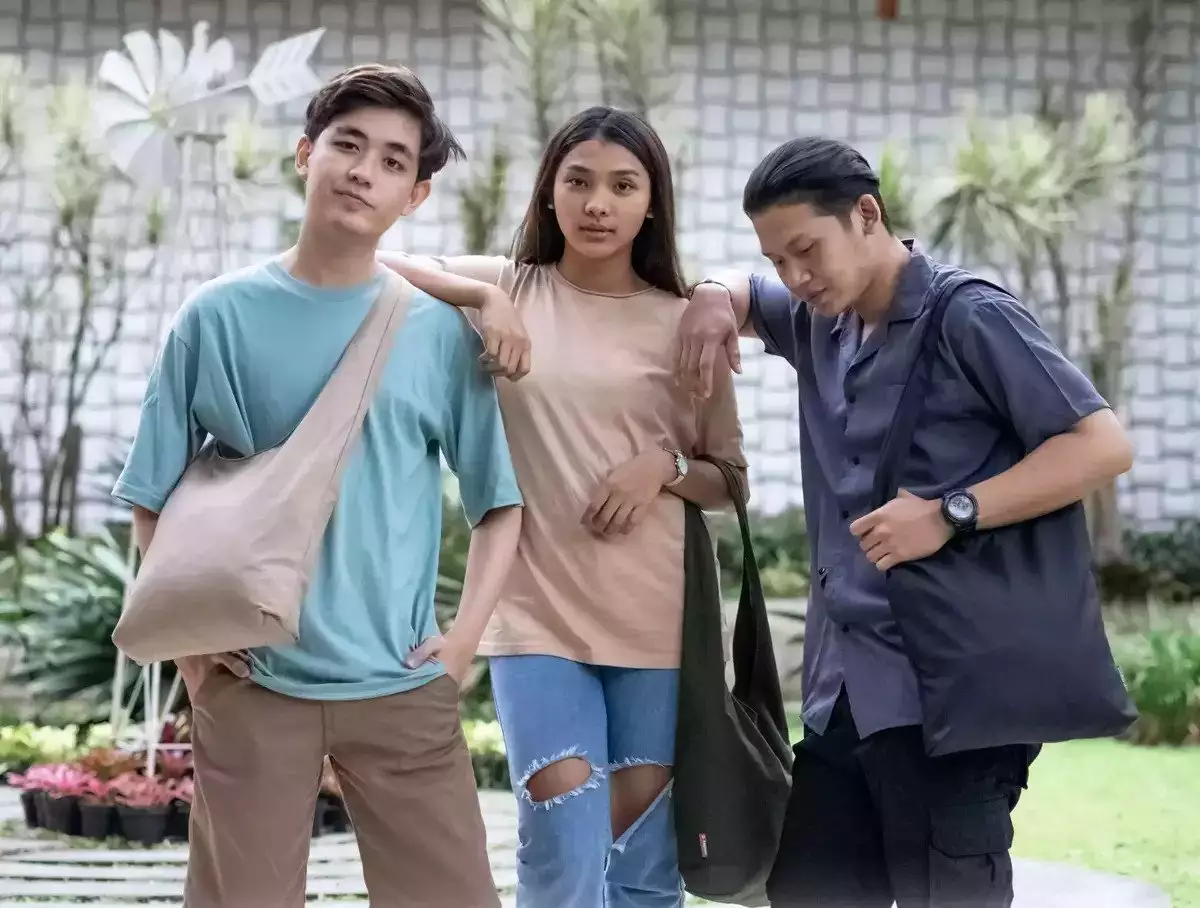 kualitas-bahan-dan-ukuran-totebag-perlu-dipertimbangkan-untuk-fashion-item-ke-kuliah