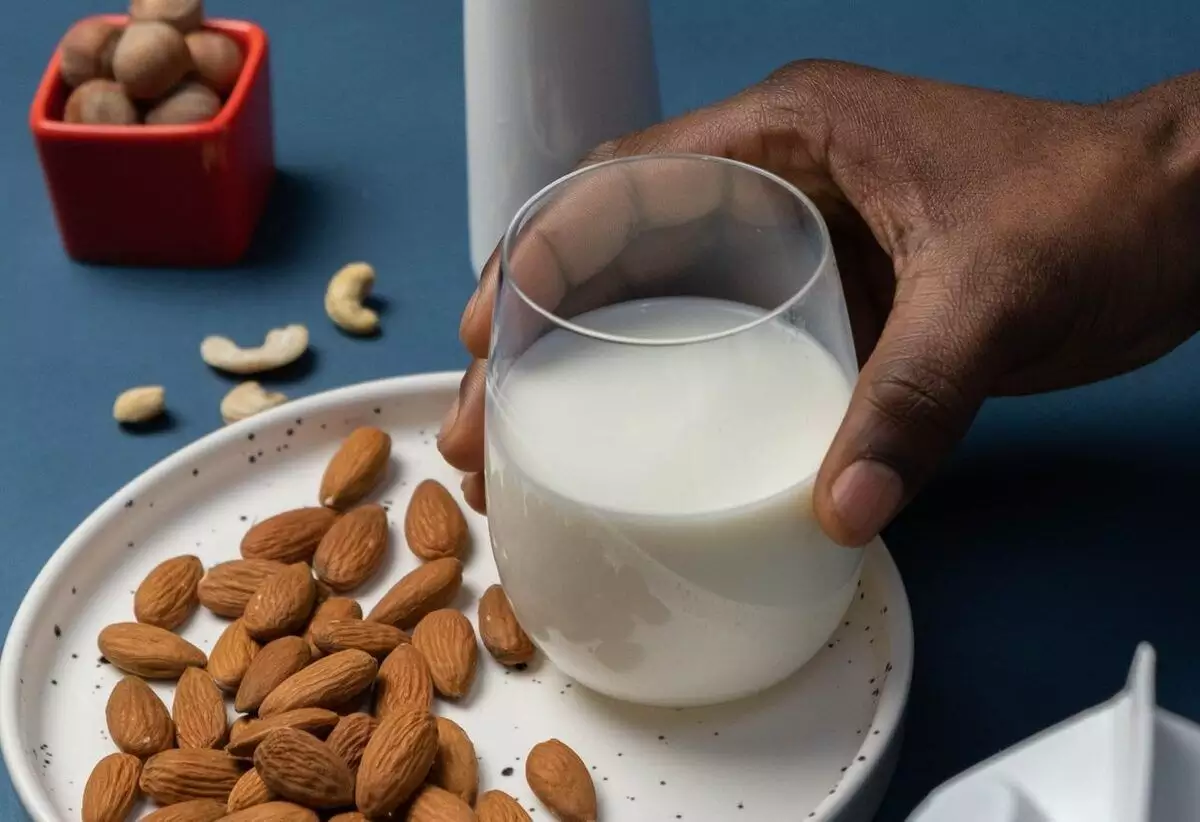 susu-almond-bermanfaat-untuk-Mengurangi-risiko-diabetes