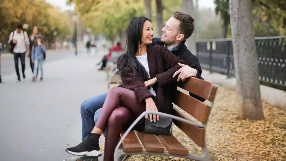 Rutin-Lakukan-Komunikasi-yang-Tepat-dengan-Pasangan