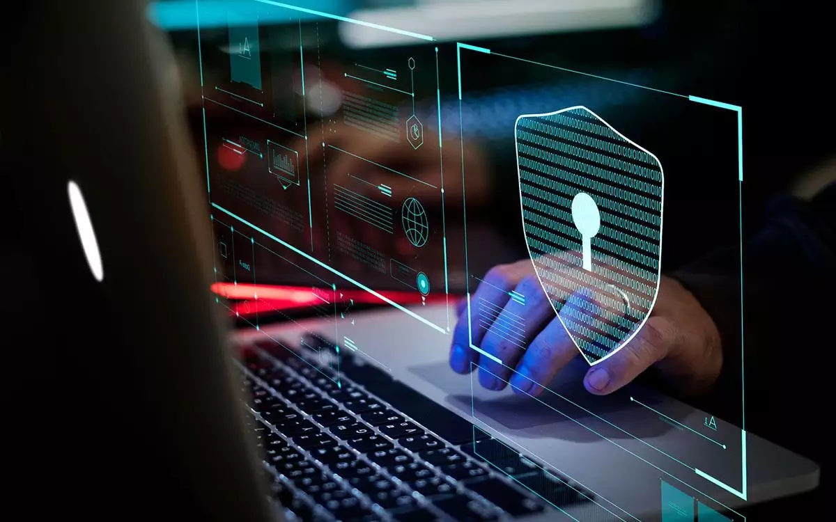 selalu-Perhatikan-Permintaan-atau-Tawaran-yang-Aneh-atau-Tidak-Logis