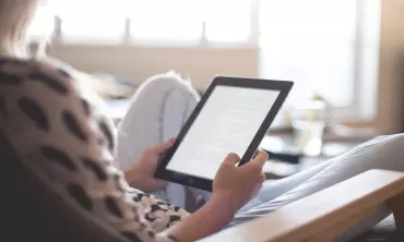10 Aplikasi Android untuk Membaca Novel di HP
