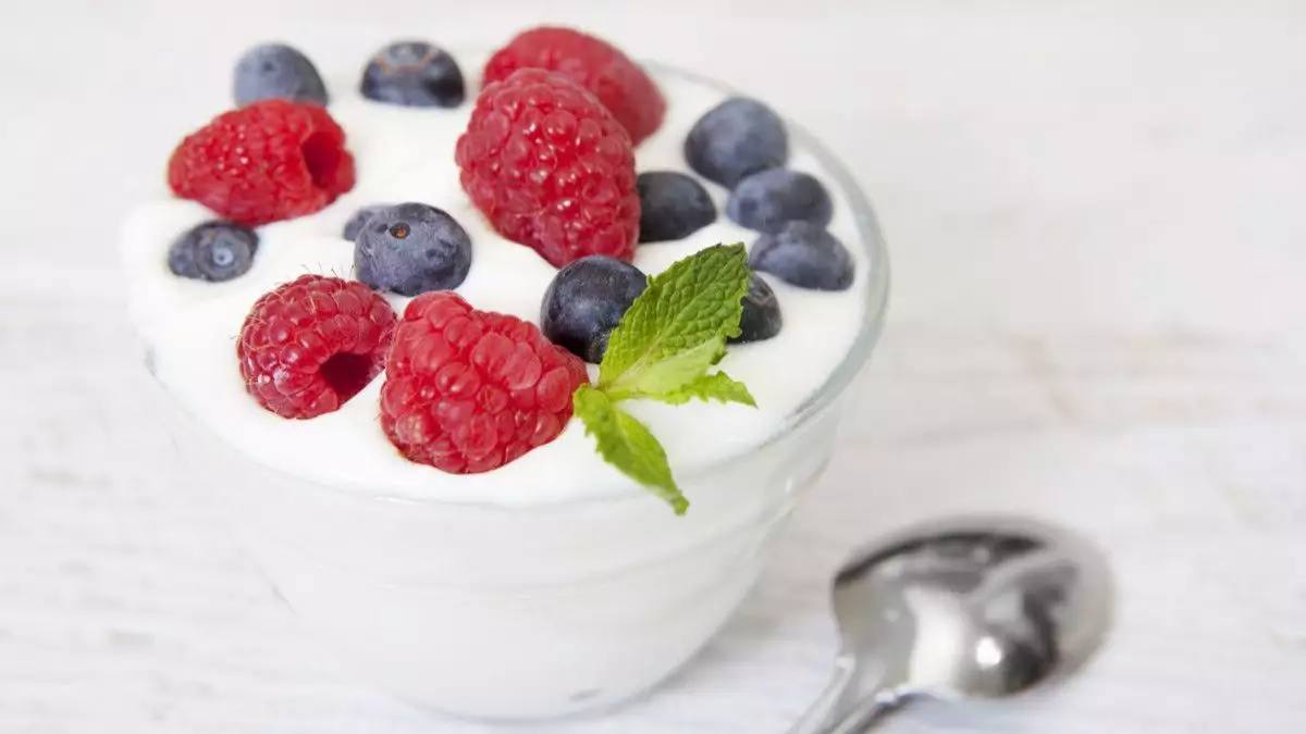 yoghurt-selalu-identik-dengan-makanan-diet-sehat