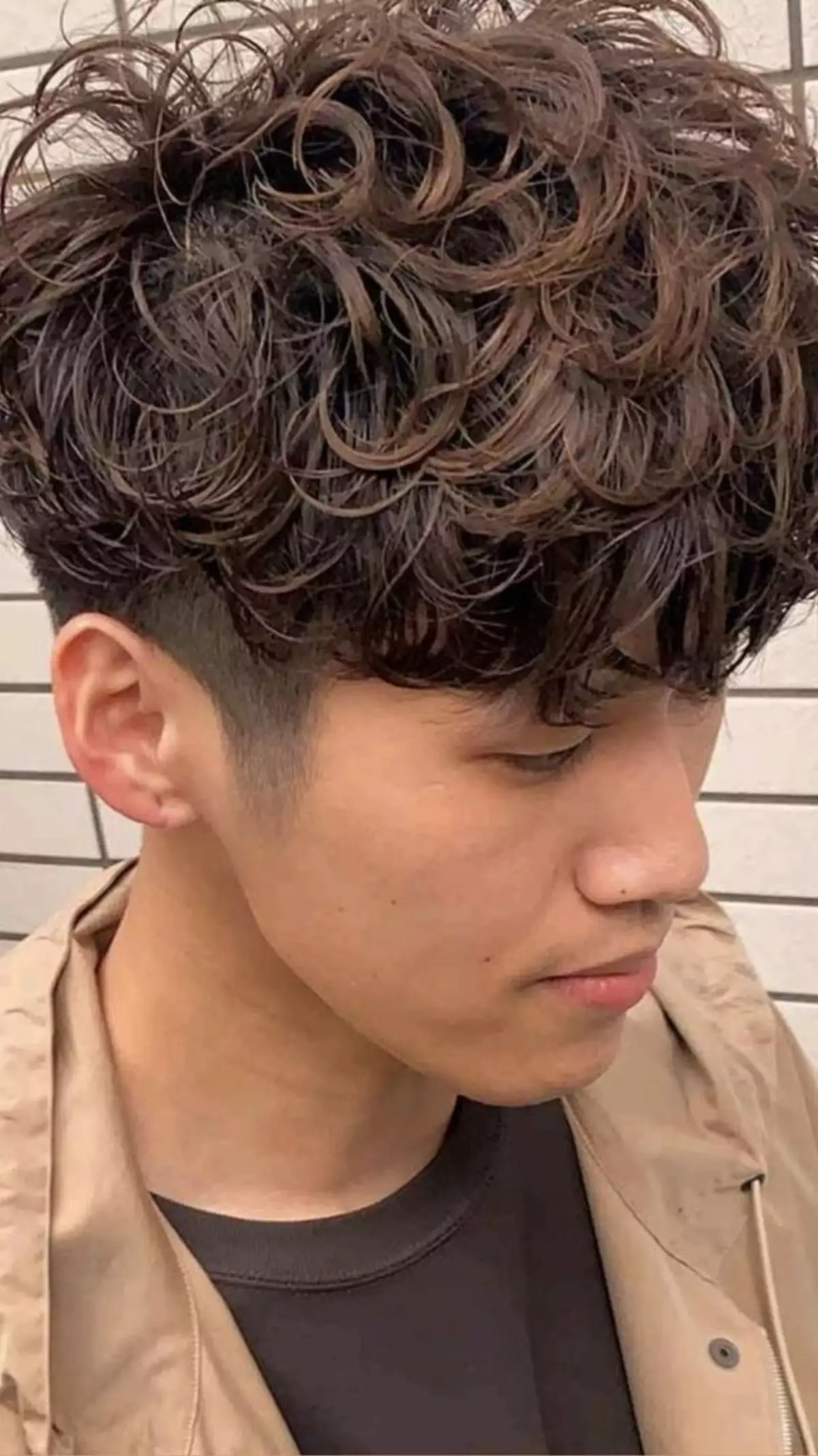 gaya-rambut-Two-Block-with-Curly-Hair