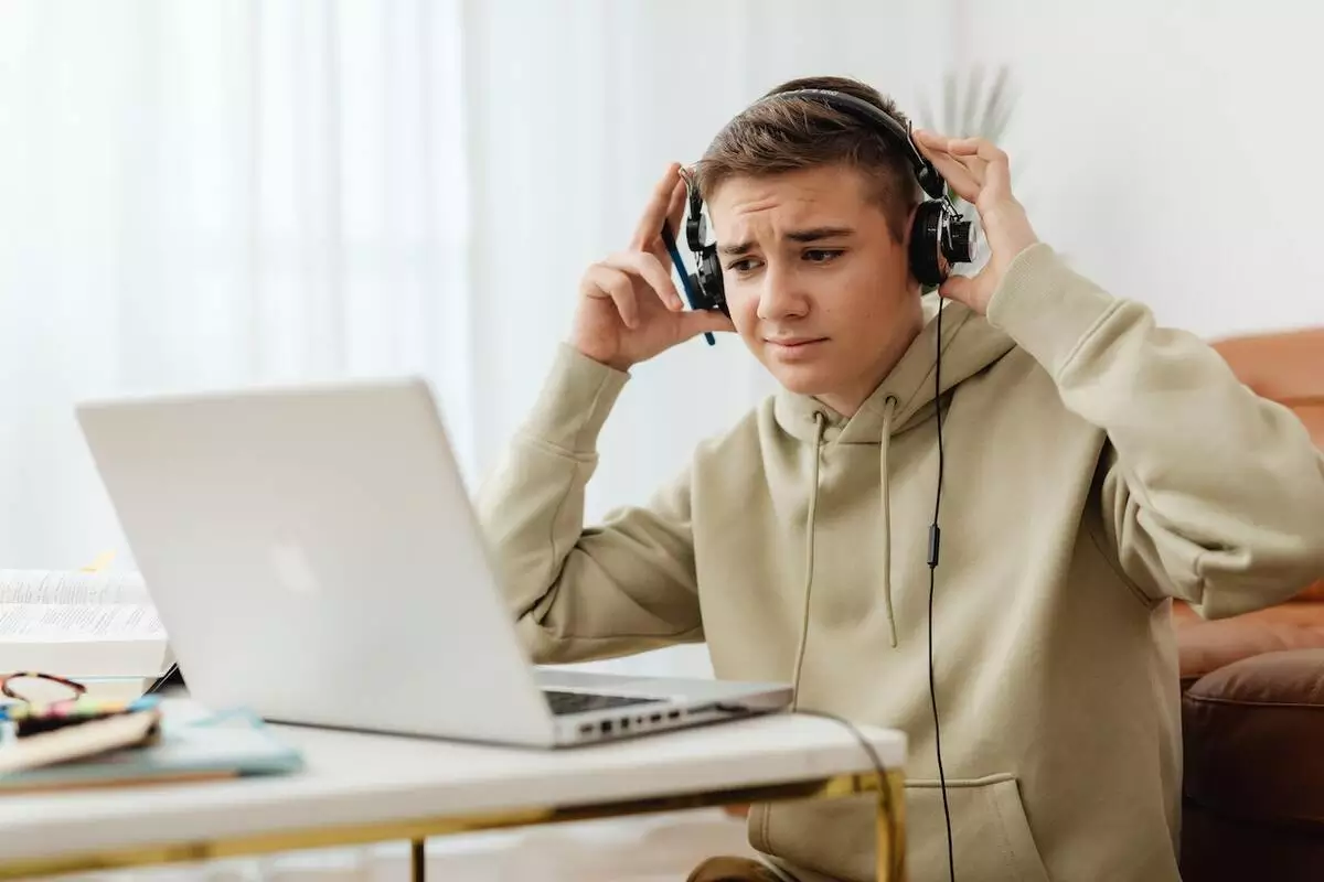 baca dan ikuti lirik lagu baca dan ikuti lirik lagu