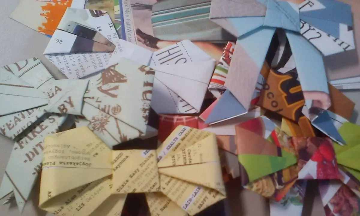 hiasan origami dari kertas bekas