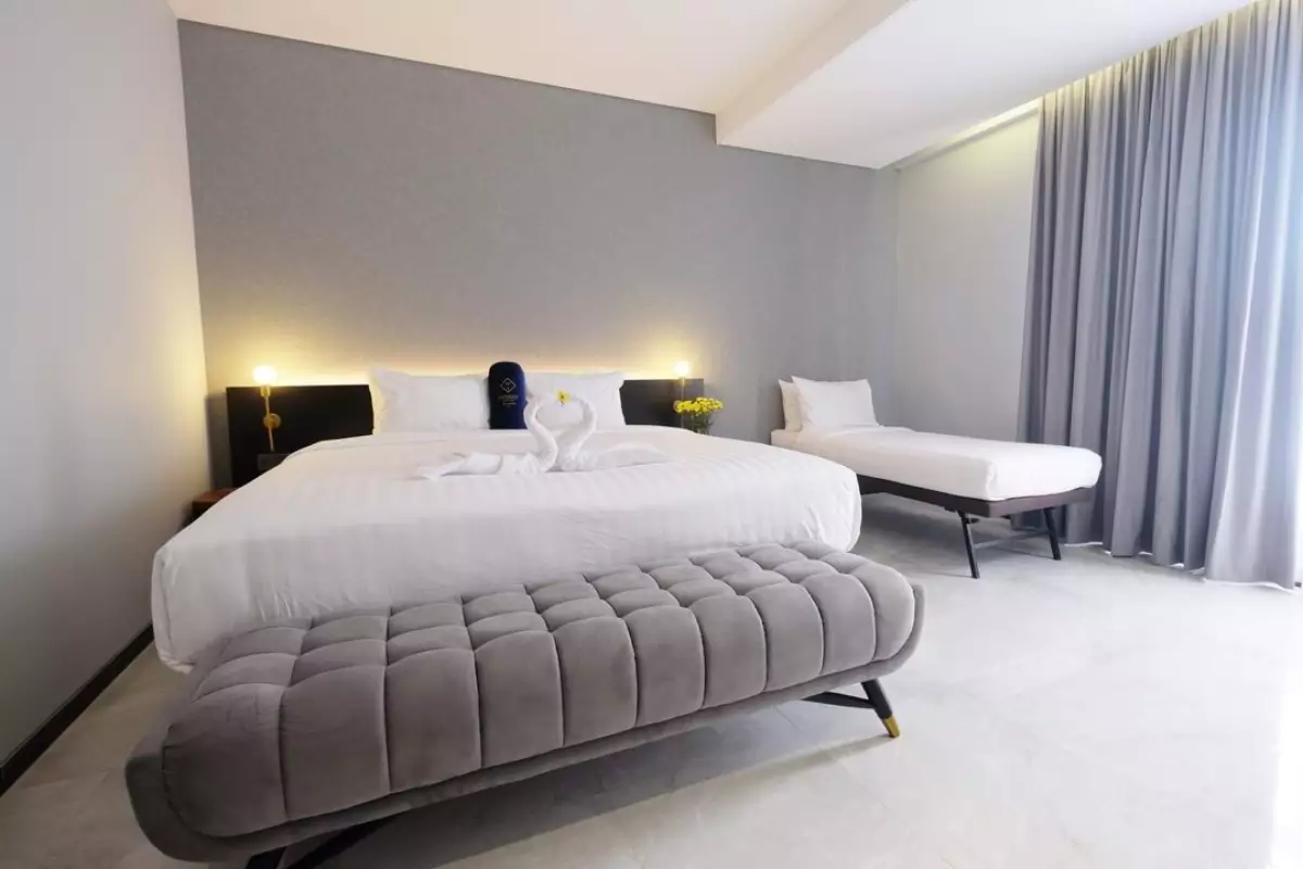 cat-kamar-abu cat-kamar-abu