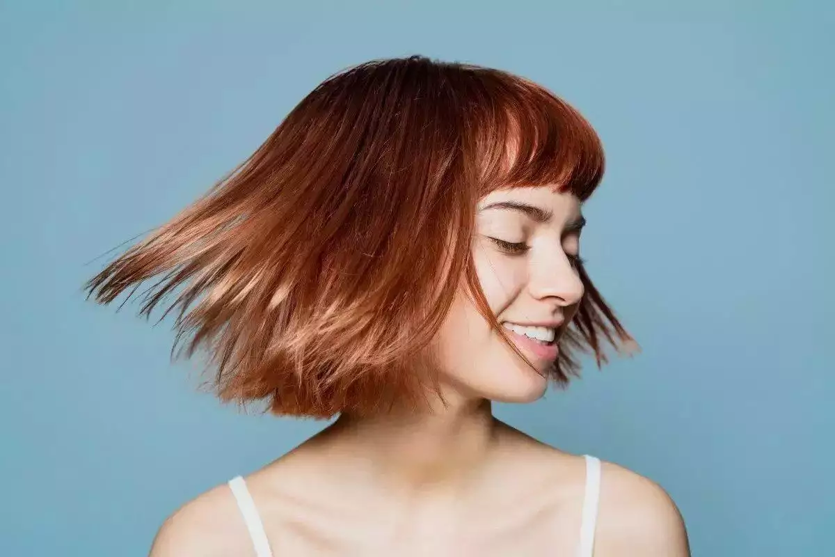 gaya rambut Sleek bob with bangs