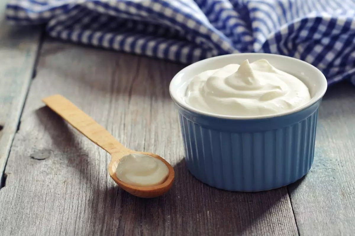 greek yoghurt memiliki banyak kandungan yang bermanfaat untuk kesehatan tubuh
