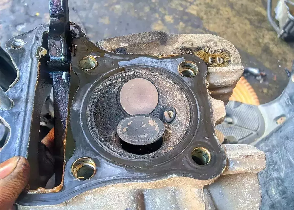 klep atau katup pada motor matic