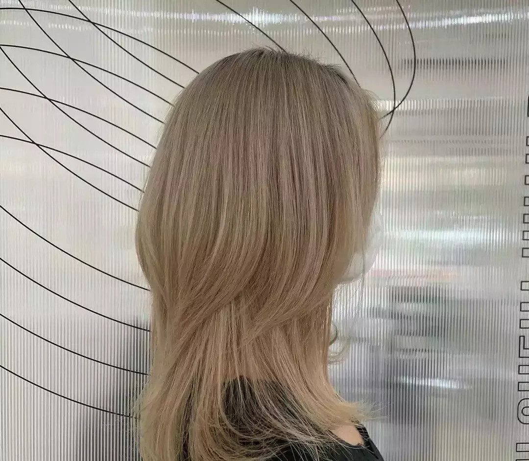wolf-cut-straight