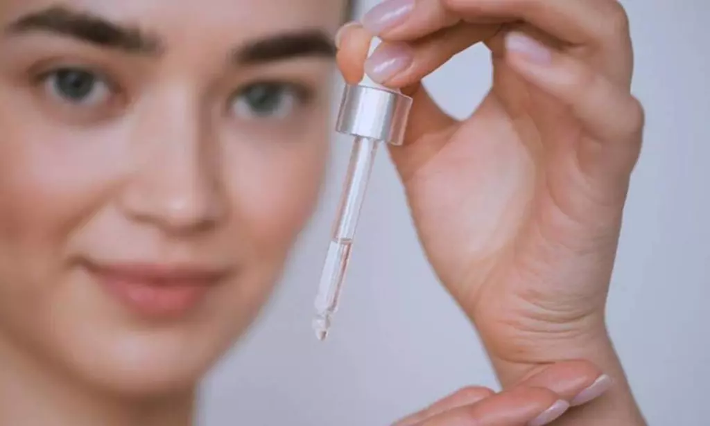 Retinol dan Retinoid, Manakah yang Efektif untuk Mengurangi Penuaan Dini?