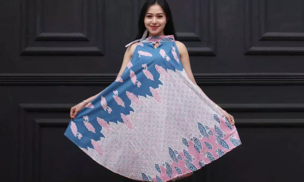 Kreasi Outfit dengan Kain Batik Tanpa Dijahit untuk Acara Formal