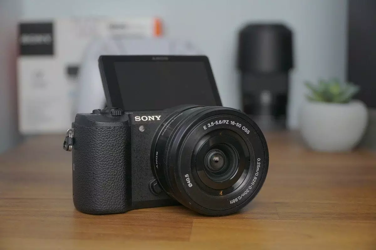 Sony A5100