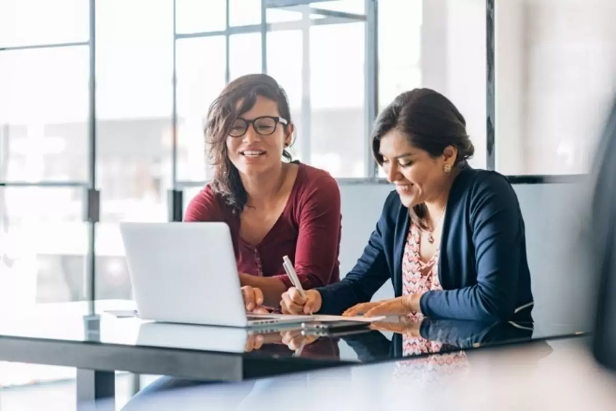 jurusan ekonomi bisnis punya peluang besar menempuh jenjang karir di masa mendatang