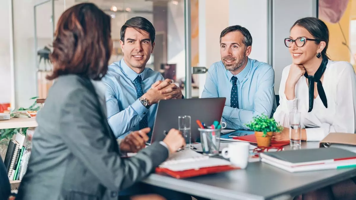 lulusan manajemen dan bisnis bisa menjadi manajer pemasaran yang handal