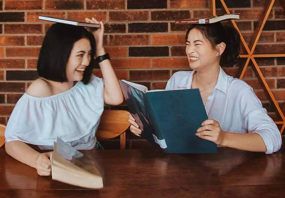 seorang introvert bukan berarti anti sosial