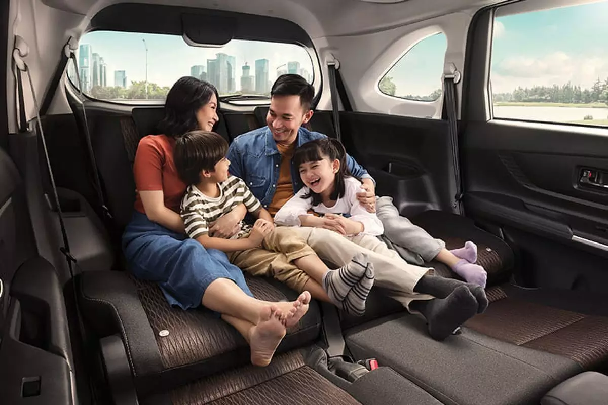 kabin yang luas dan nyaman pada mobil akan menyenangkan untuk mobil keluarga kabin yang luas dan nyaman pada mobil akan menyenangkan untuk mobil keluarga